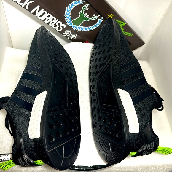 NMD_R1 Rare ADIDAS | VNDS Limited Run | 'Black Signal Green white ' EF4268 Size - Picture 9 of 14